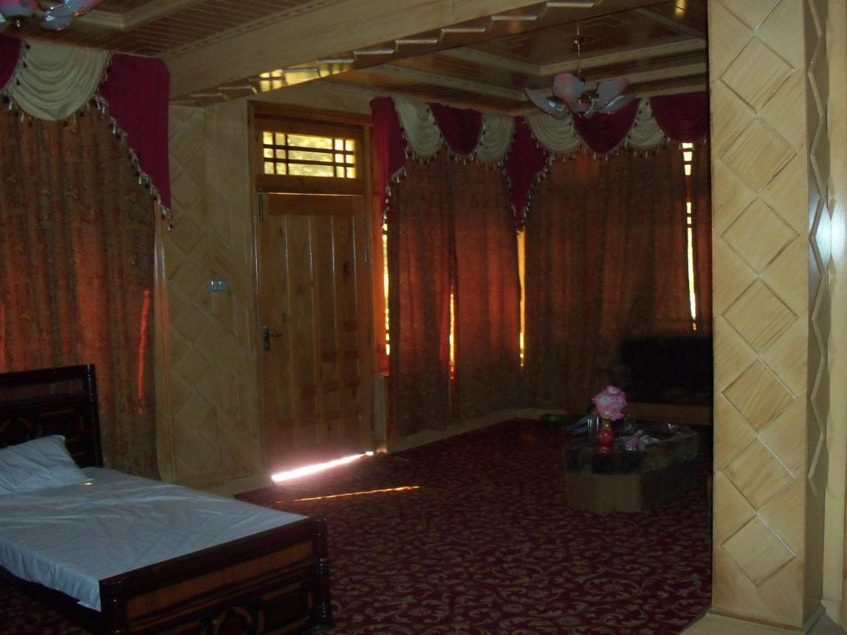 Manila Huts Hotel Naran Bagian luar foto